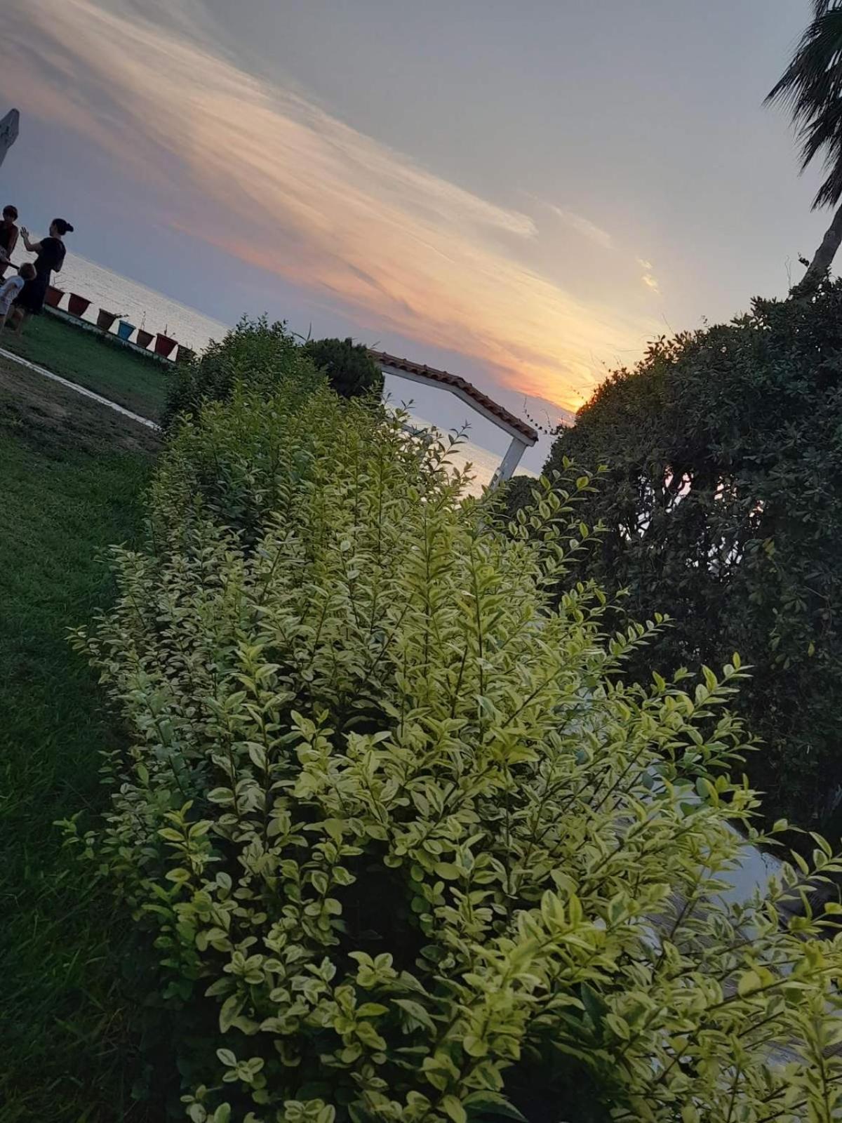 Iris Seafront Apartments ฟูร์กา ภายนอก รูปภาพ